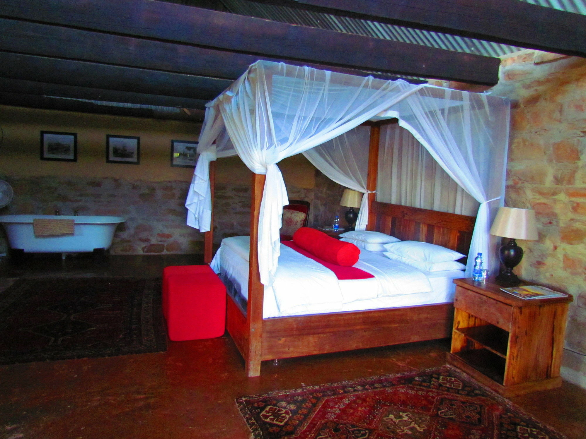 Plettenberg Bay Game Reserve: The Baroness Safari Lodge Buitenkant foto